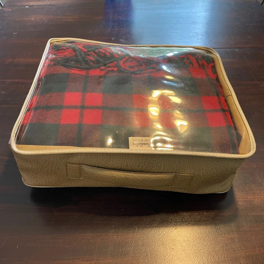 Vintage Pendleton Robe In A Bag Red Buffalo Plaid Wool Blanket Seat Cushion Set